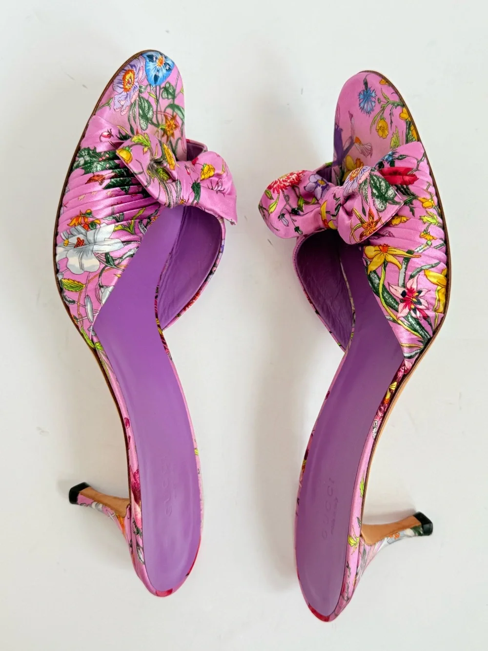 Gucci Flora Satin Bow Mule Heels Pink Cyclamen Floral Sandals US 9 Vintage Y2K - Picture 8 of 13